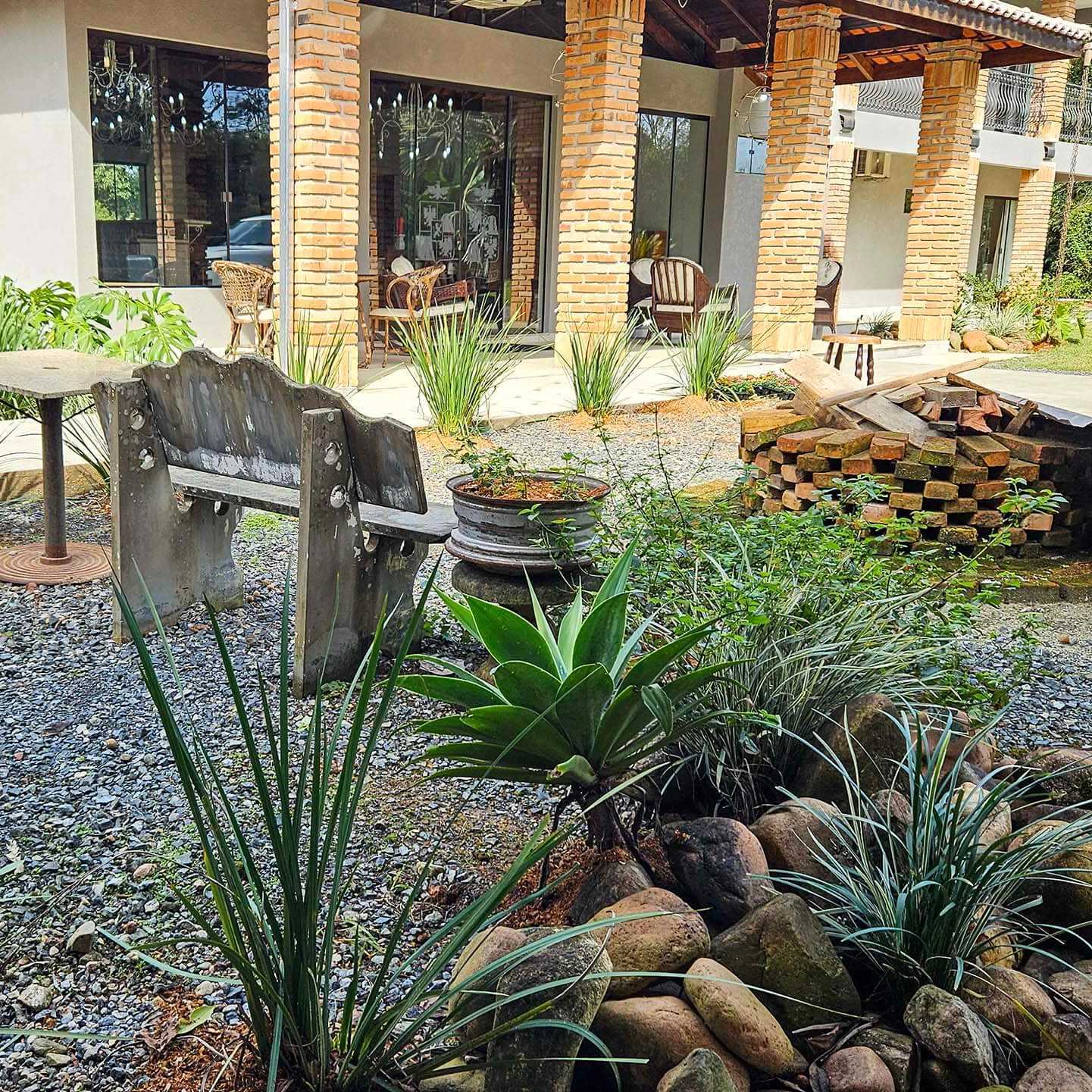 Sítio com Hospedaria em Joinville Próximo ao Shopping Garten